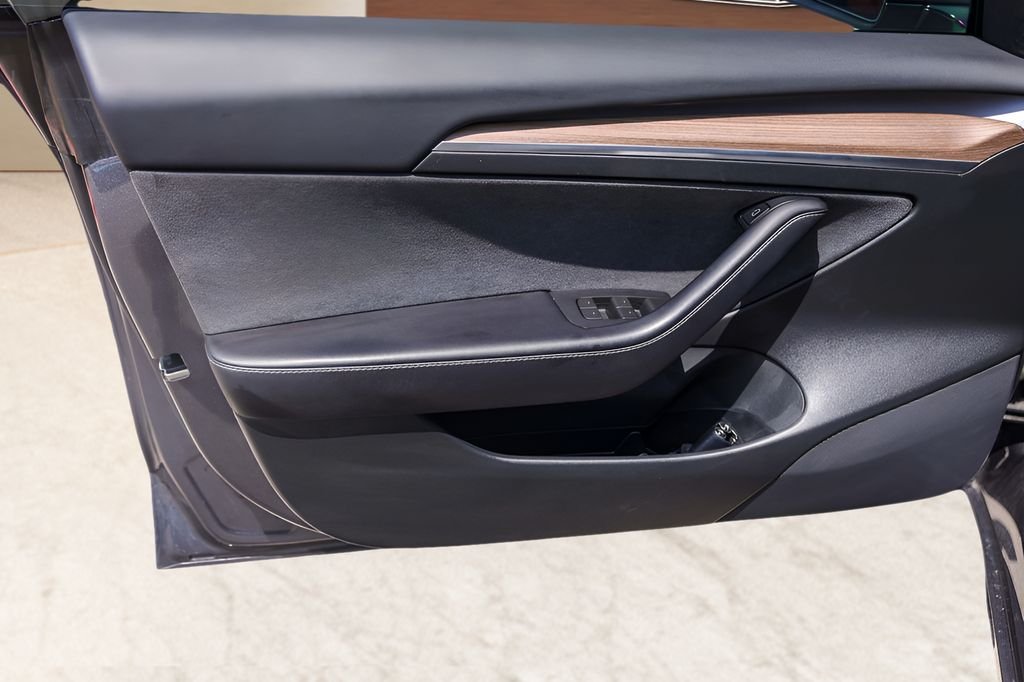 Used 2021 Silver Tesla Standard Range Plus image 20