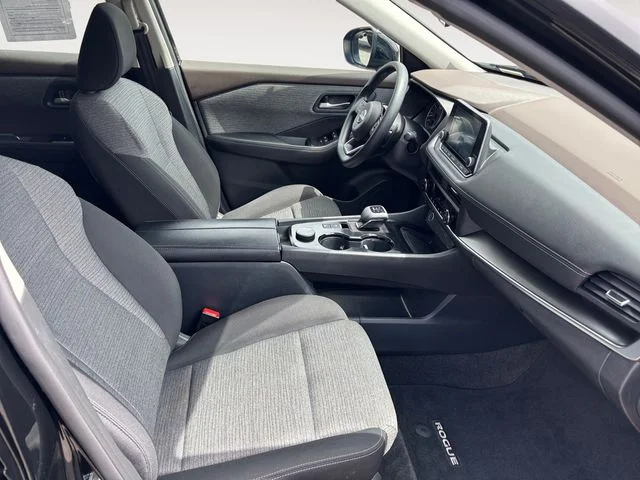 Used 2023 Super Black Nissan SV image 15