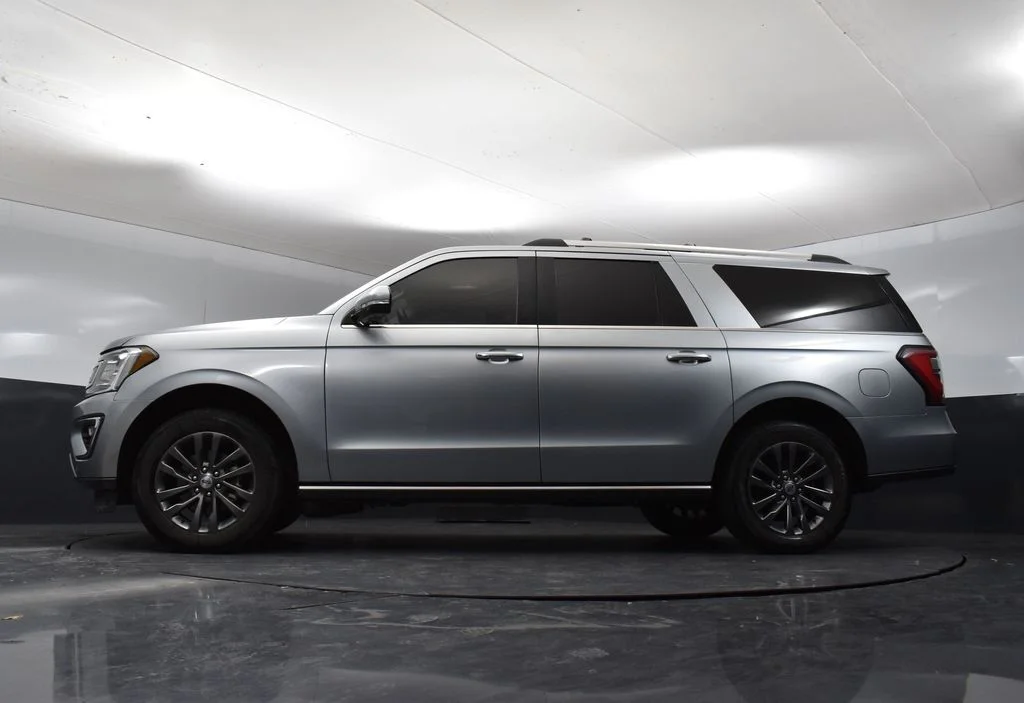 Used 2021 Silver Metallic Ford Limited image 9