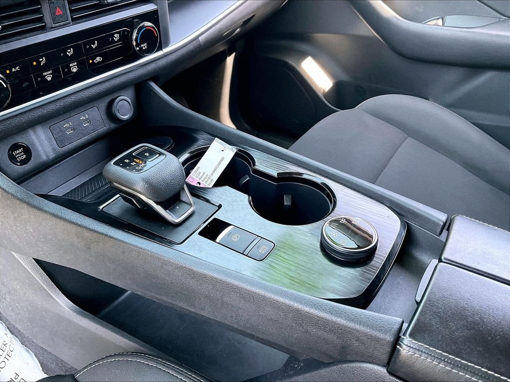 Used 2024 Brilliant Silver Metallic Nissan S image 19