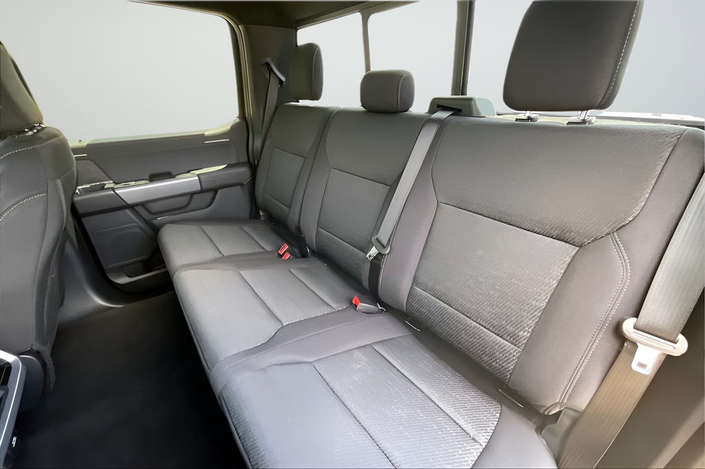 New 2026 Agate Black Metallic Ford XLT image 17
