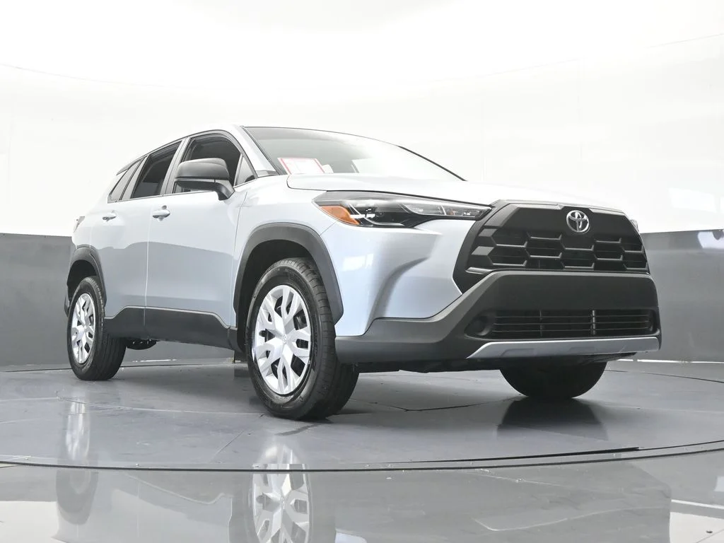 2026 Toyota Corolla Cross L - Photo 55