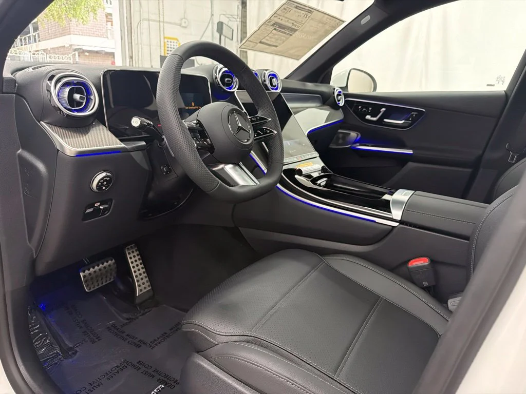 New 2027 White Mercedes-Benz GLC 300 image 12