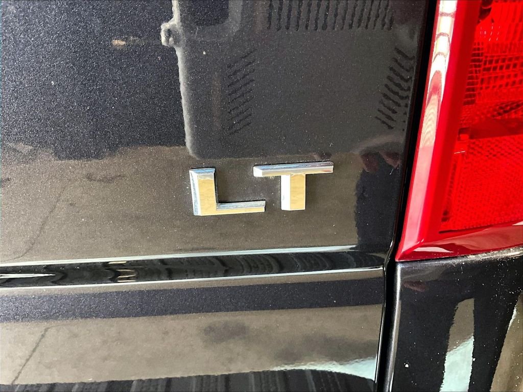 Used 2022 Gray Chevrolet LT image 29