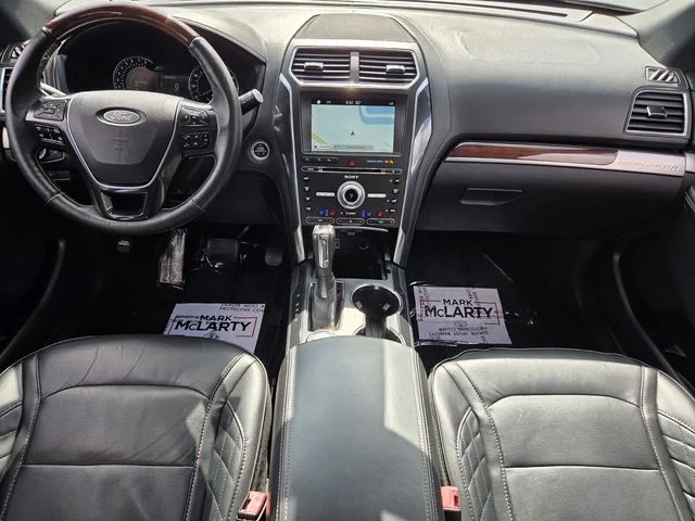 Used 2018 Black Ford Platinum image 12