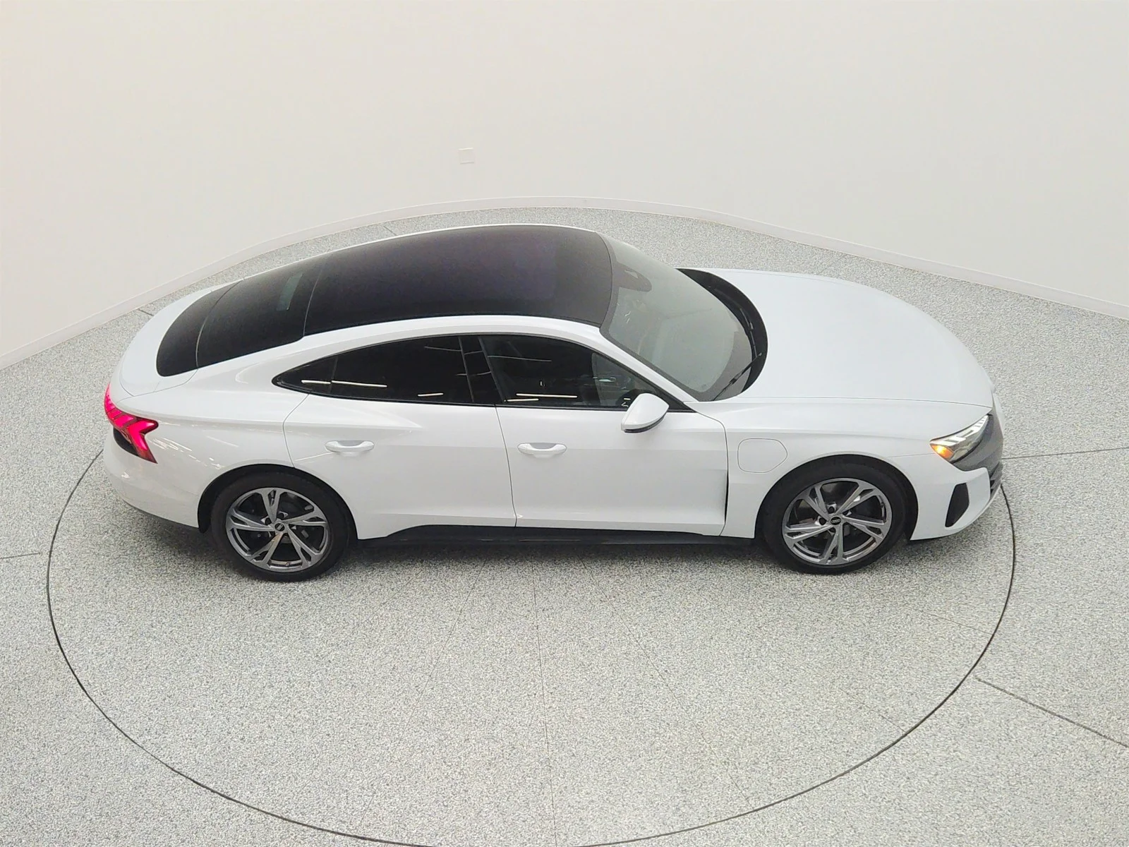 Used 2023 Suzuka Gray Metallic Audi quattro image 24
