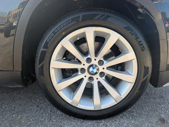 Used 2015 Black BMW xDrive28i image 21