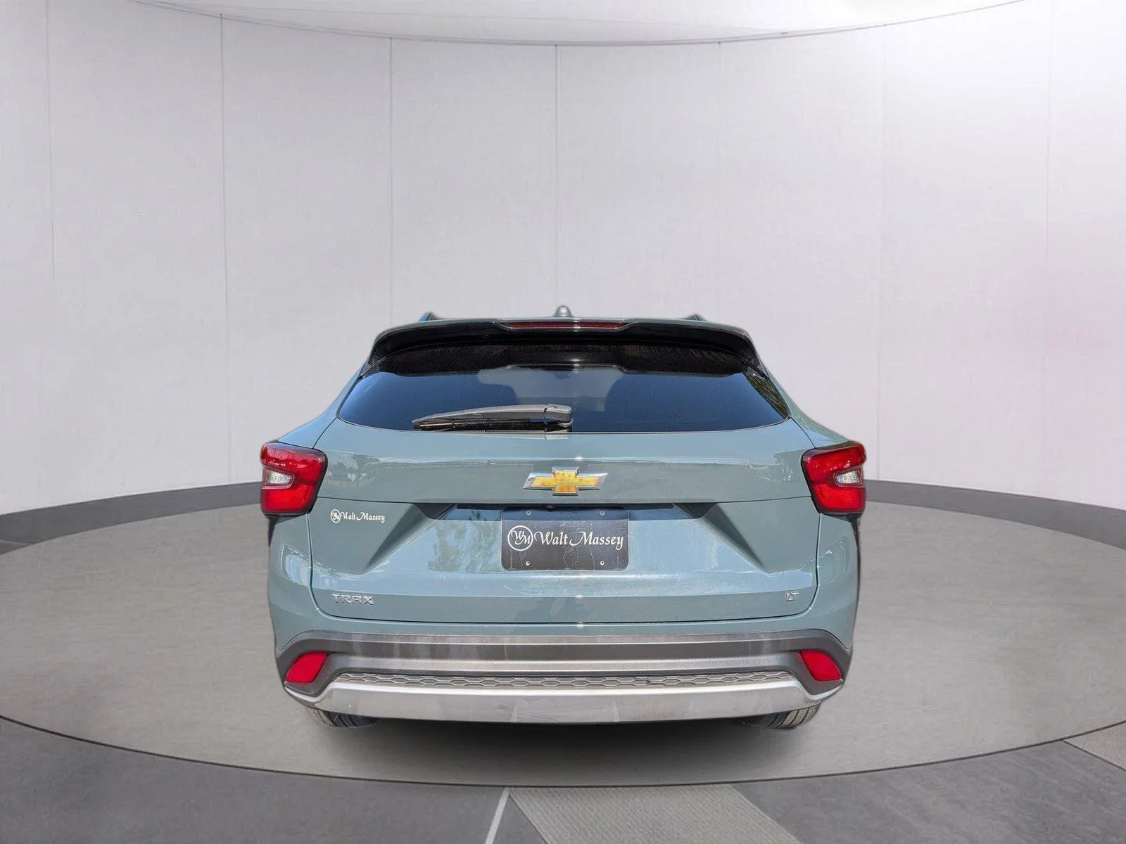 Used 2025 Cypress Gray Chevrolet LT image 4