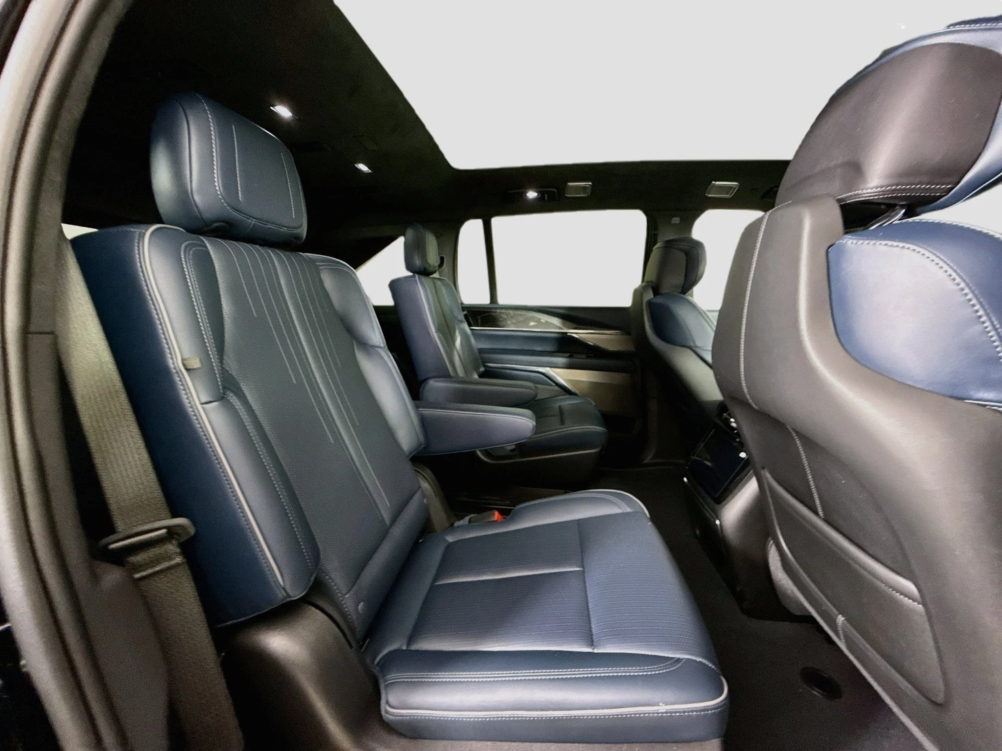 Used 2025 Black Raven Cadillac Sport 2 image 32