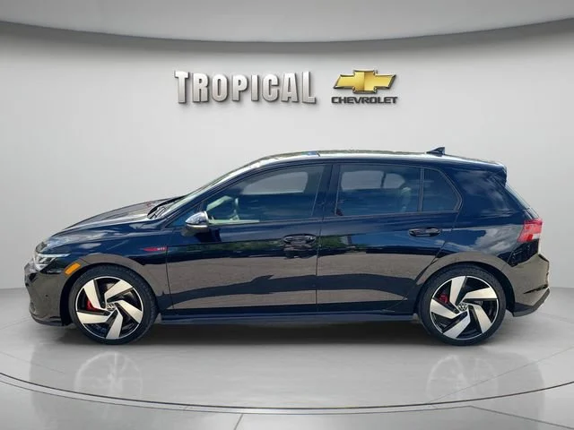 Used 2022  Volkswagen S image 2