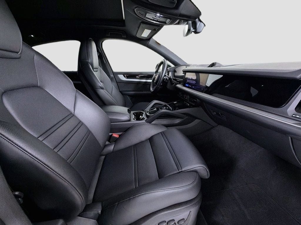 Used 2026 Chromite Black Metallic Porsche S E-Hybrid Coupe AWD image 31
