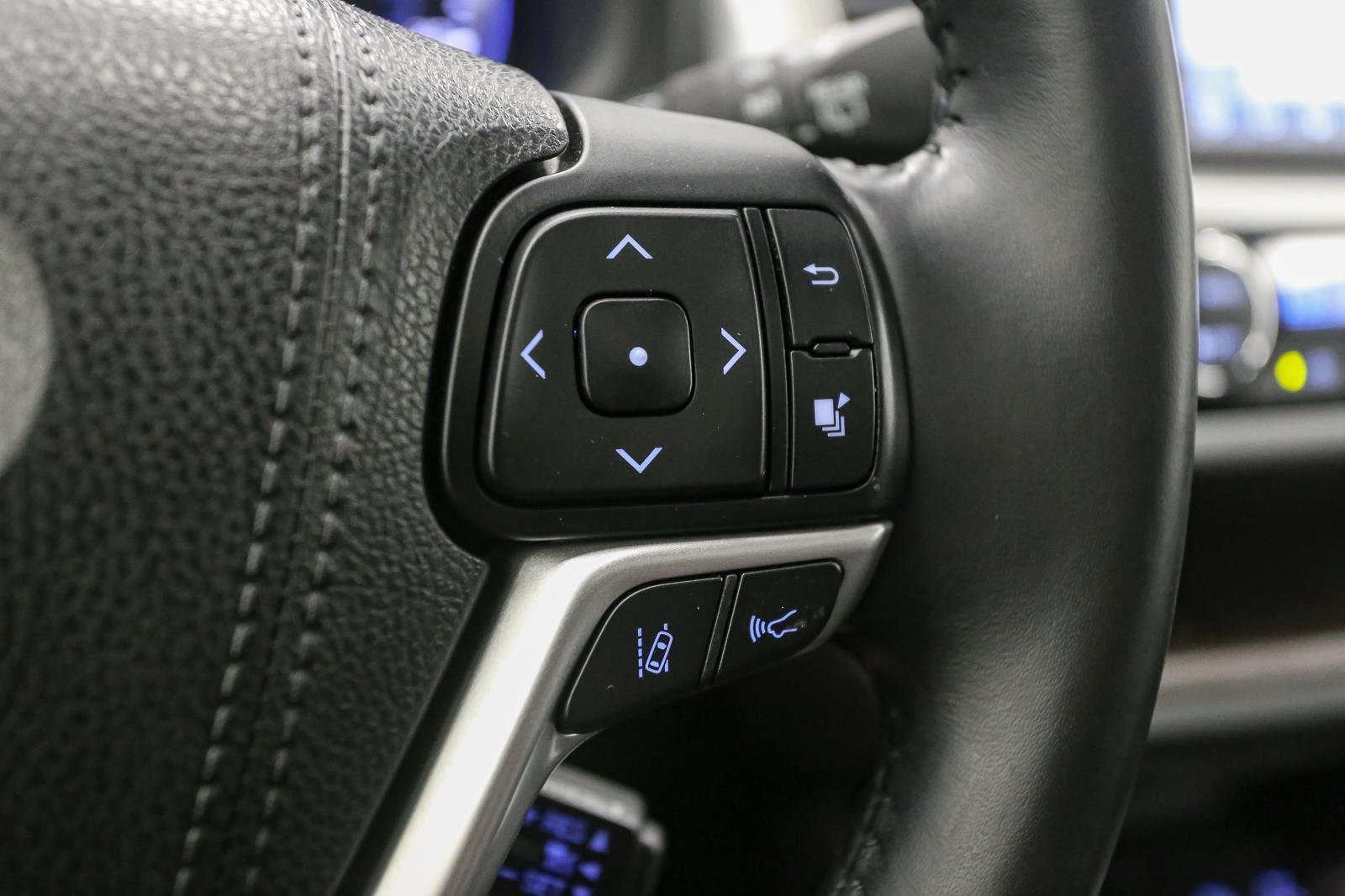 Used 2017 Midnight Black Metallic TOYOTA  image 35