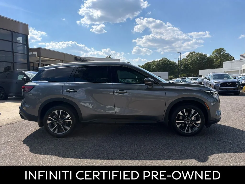 Certified Used 2023 Graphite Shadow INFINITI LUXE image 13