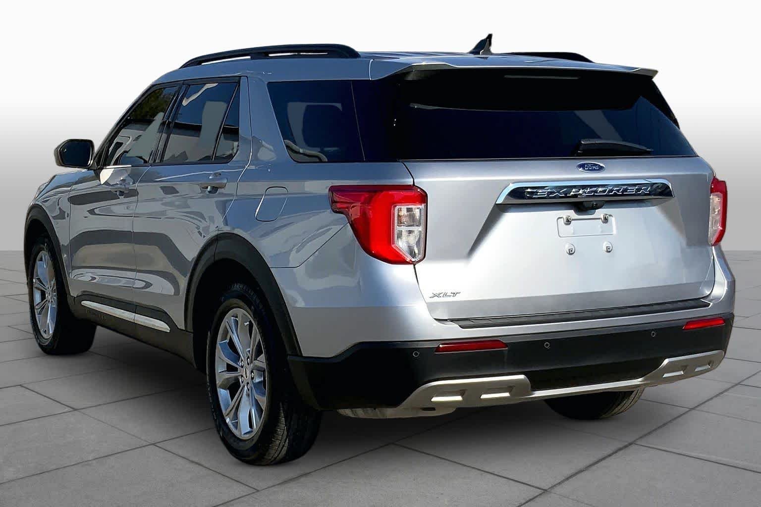 Used 2023 Iconic Silver Metallic Ford XLT image 12