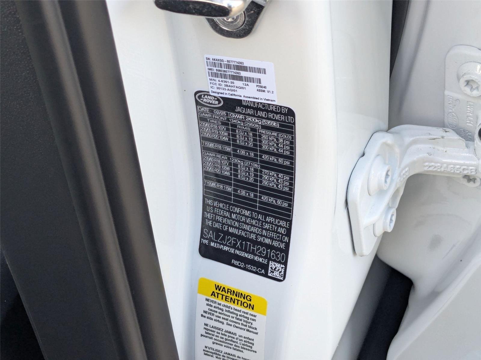Used 2026 Fuji White Land Rover Core S image 38