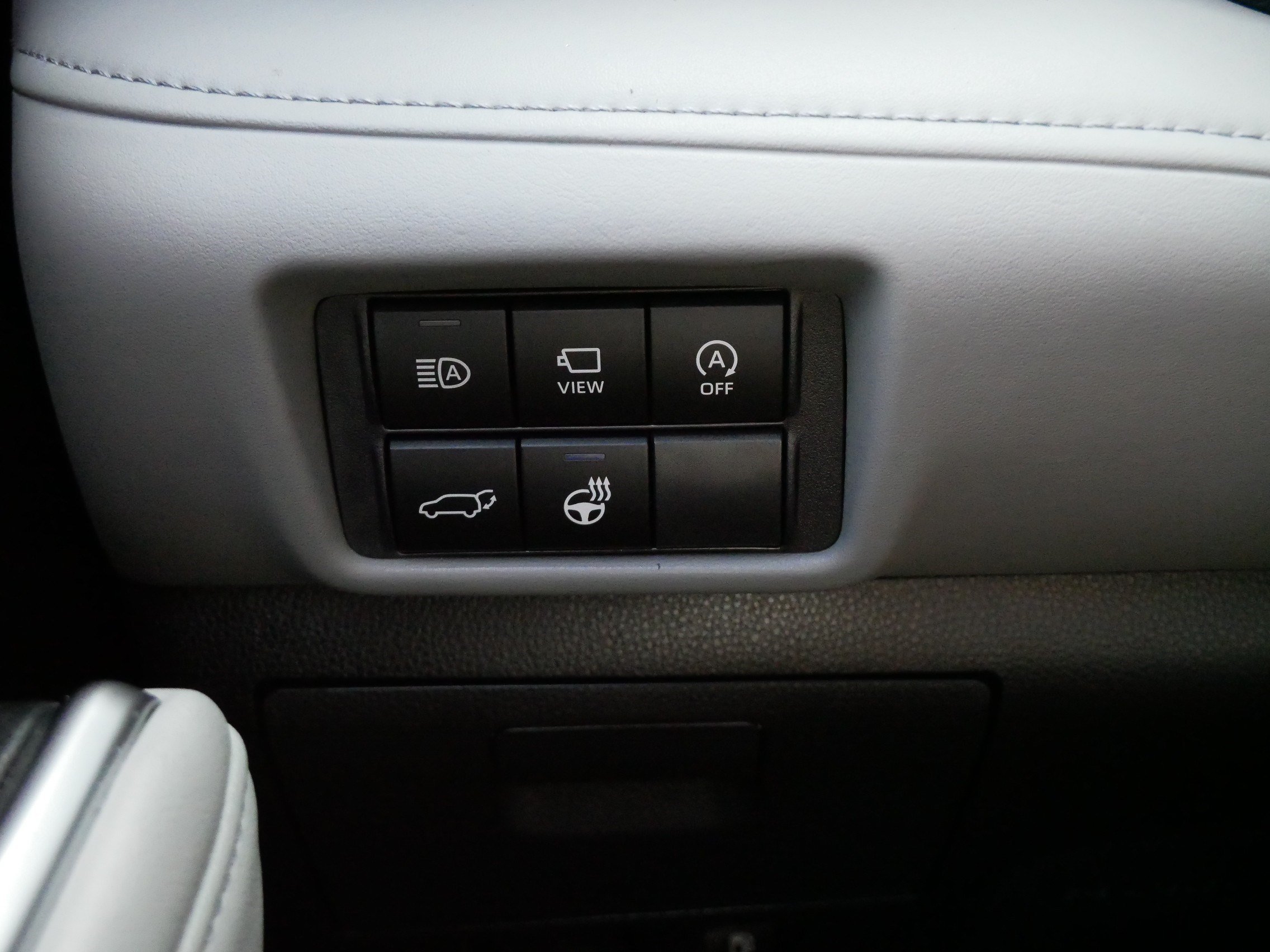 Certified Used 2025 Magnetic Gray Metallic Toyota Platinum image 27