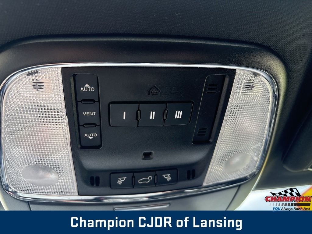Used 2022 White Jeep Laredo X image 42