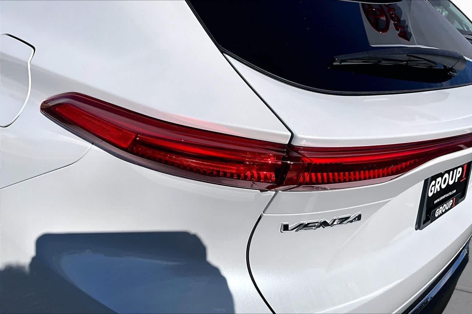 Used 2023 Wind Chill Pearl Toyota Limited image 27