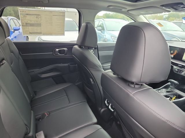 2025 Kia Sorento S - Photo 30