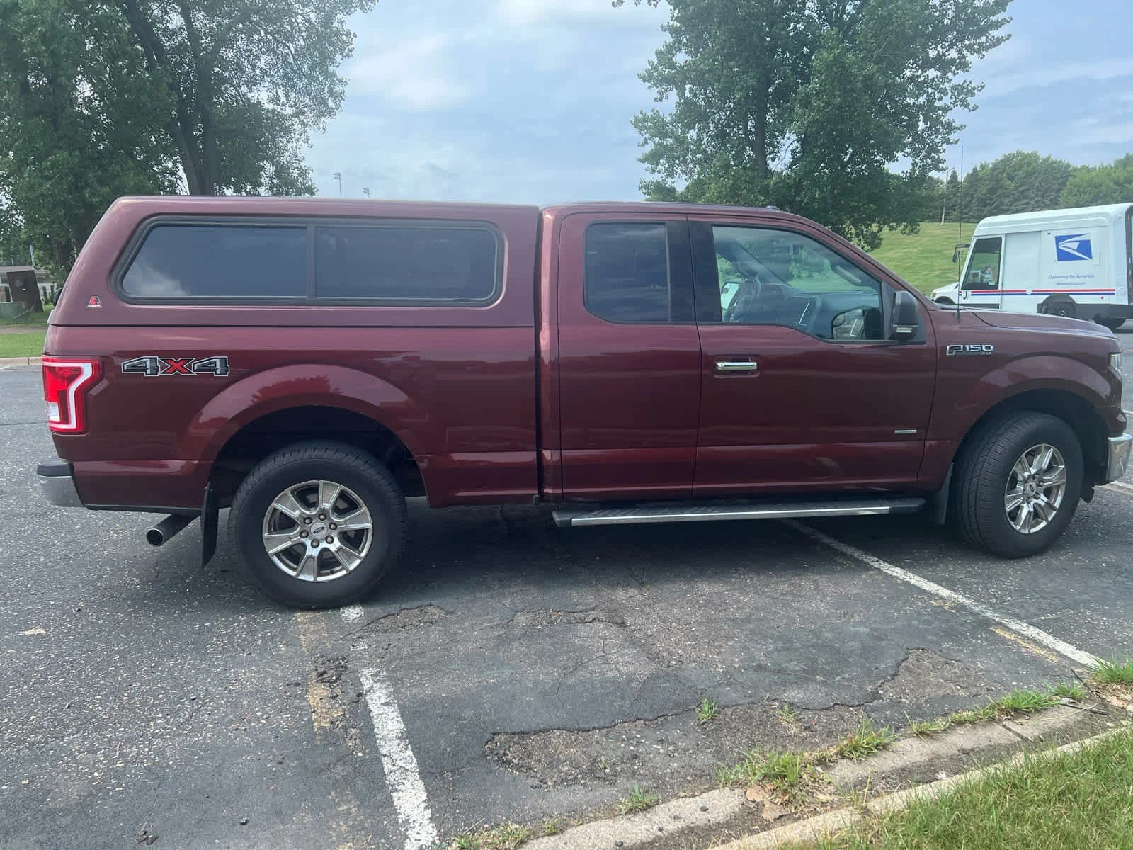 Used 2015 Bronze Fire Metallic Ford XLT image 10