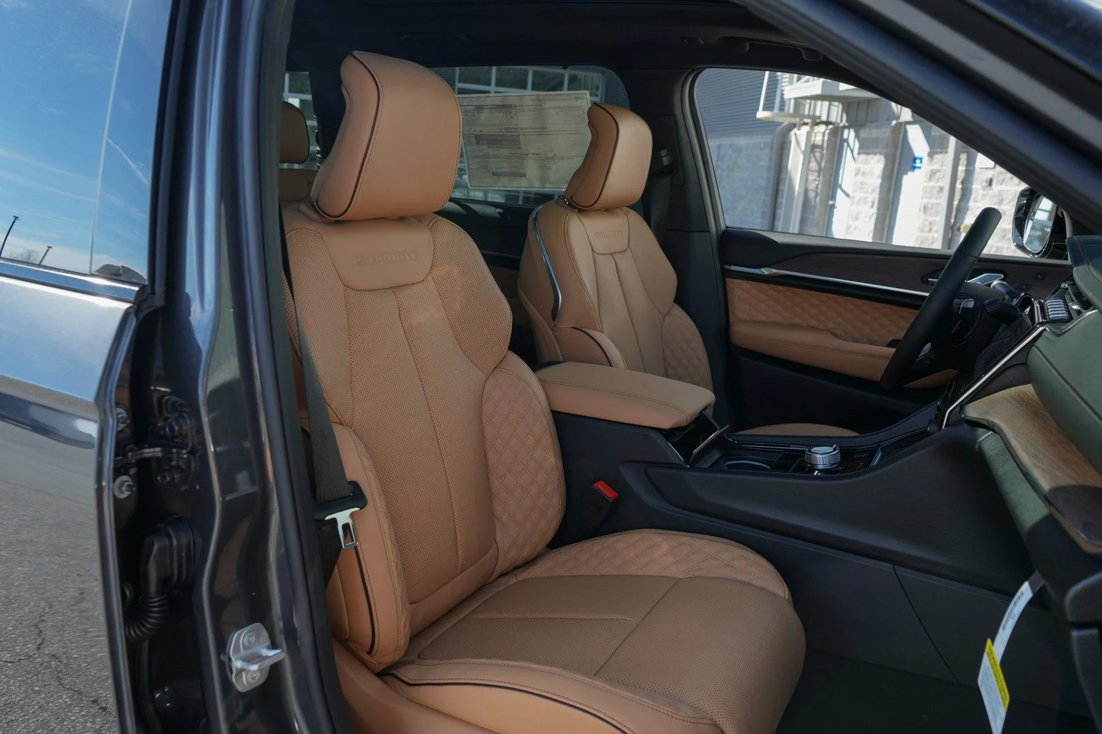 Used 2025 Gray Jeep Summit image 40