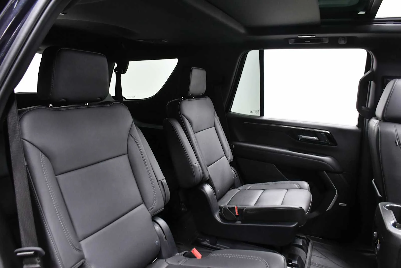 Used 2025 Dark Ash Metallic Chevrolet LT image 23