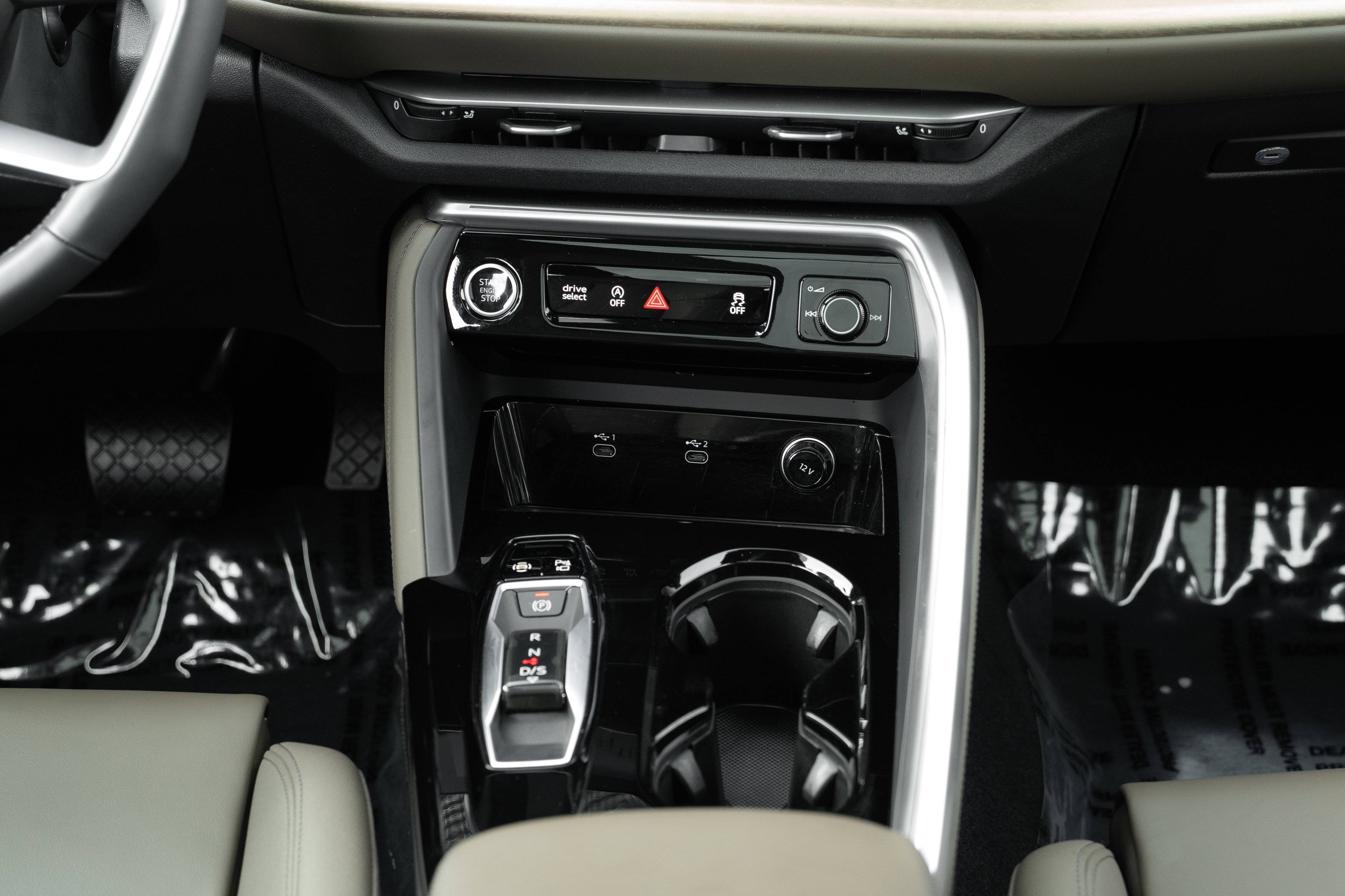 Certified Used 2025 Glacier White Metallic Audi Premium Plus image 17