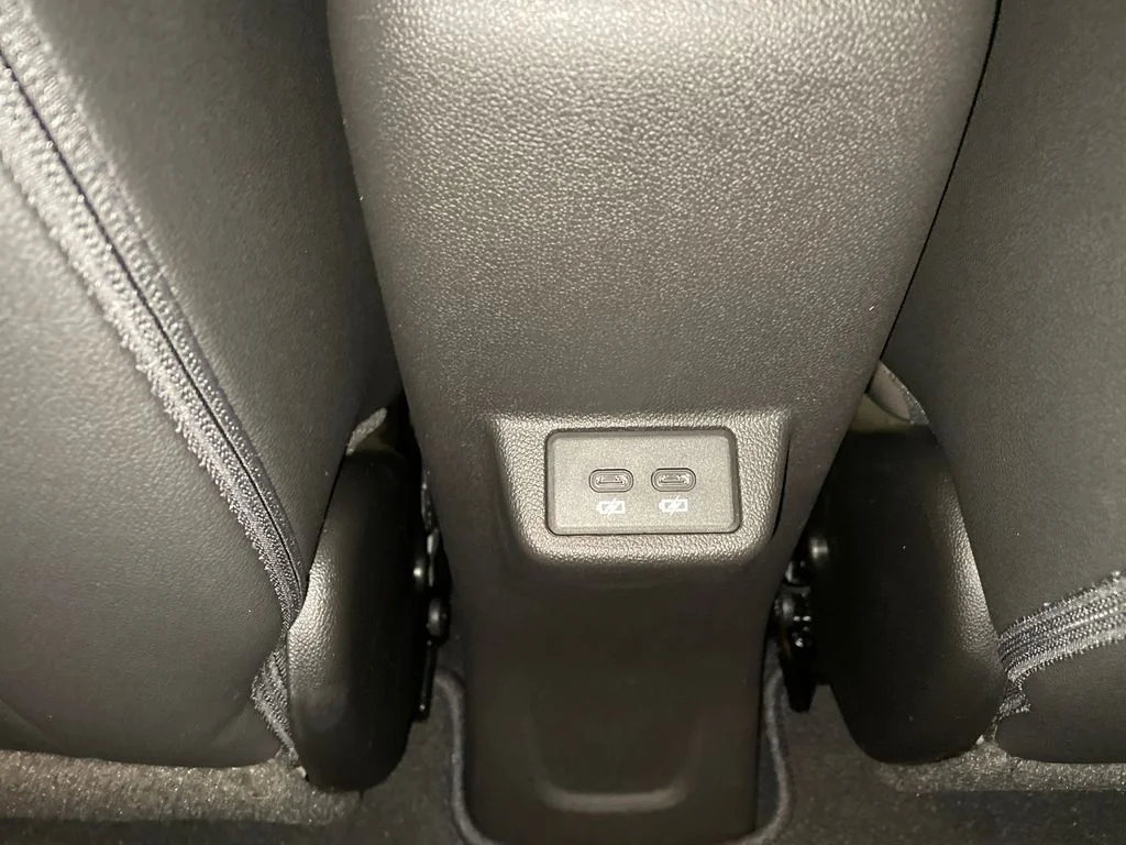 2027 Chevrolet Bolt RS - Photo 26