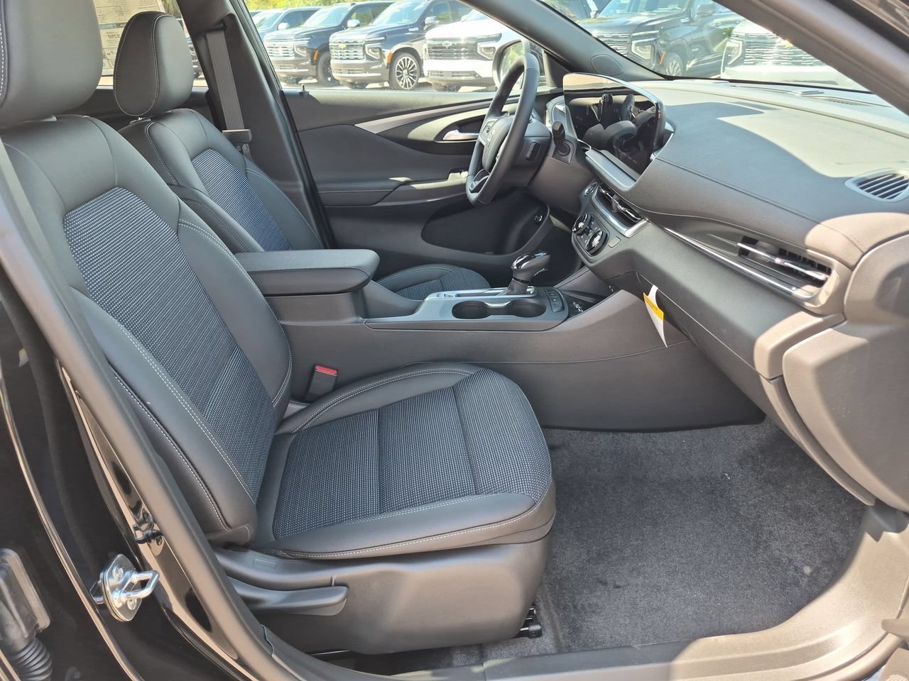 New 2026 Ebony Twilight Metallic Buick Preferred image 25