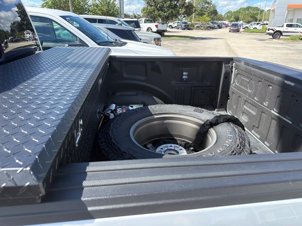 Used 2025 White Ford Tremor image 5