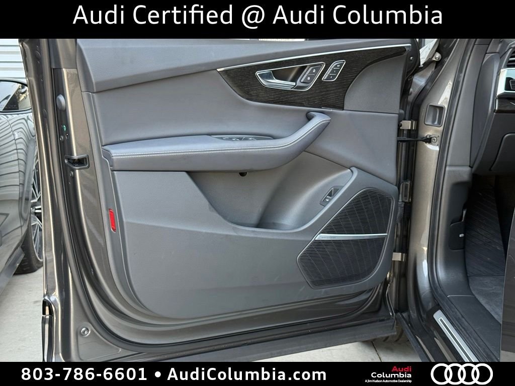 Used 2025  Audi 55 Prestige image 20
