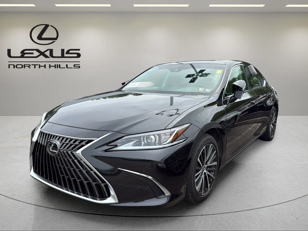 2025 Lexus ES 350 350's photo
