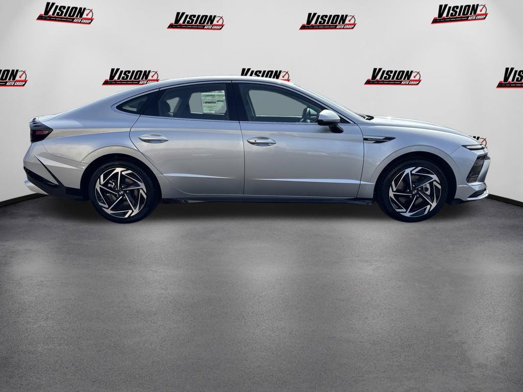 New 2026 Silver Hyundai SEL Sport image 6