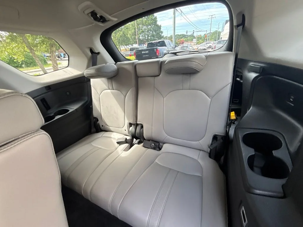 Used 2025 Blue Honda EX-L image 17