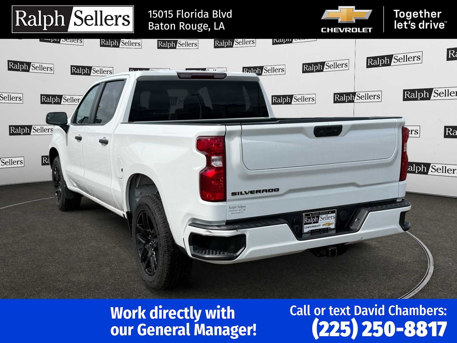 Used 2022 Summit White Chevrolet Custom image 4