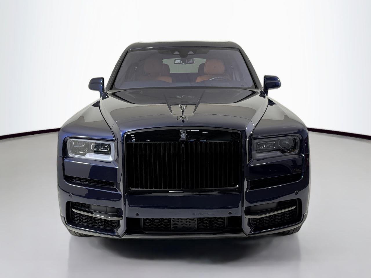Used 2022 Midnight Blue Rolls-Royce Black Badge | Executive Rear Seating | Rear Entertainment image 11
