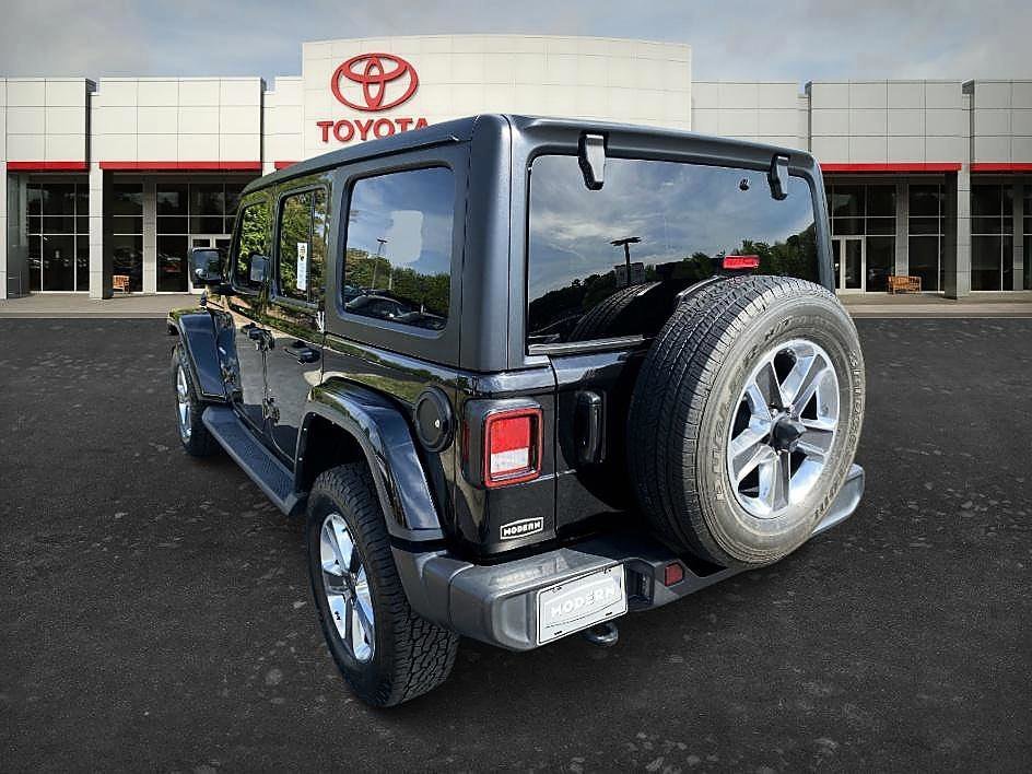 Used 2022 Black Clearcoat Jeep Unlimited Sahara image 6