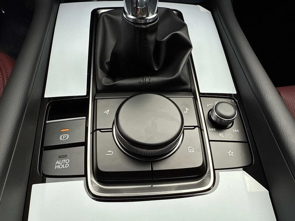 2026 Mazda Mazda3 Premium - Photo 33