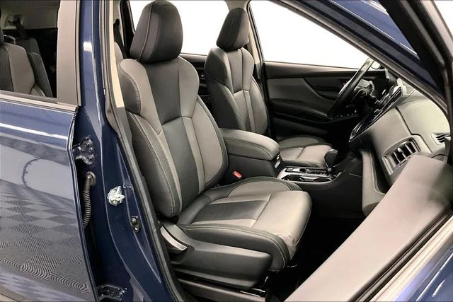 Used 2025 Cosmic Blue Pearl Subaru Onyx Edition image 8