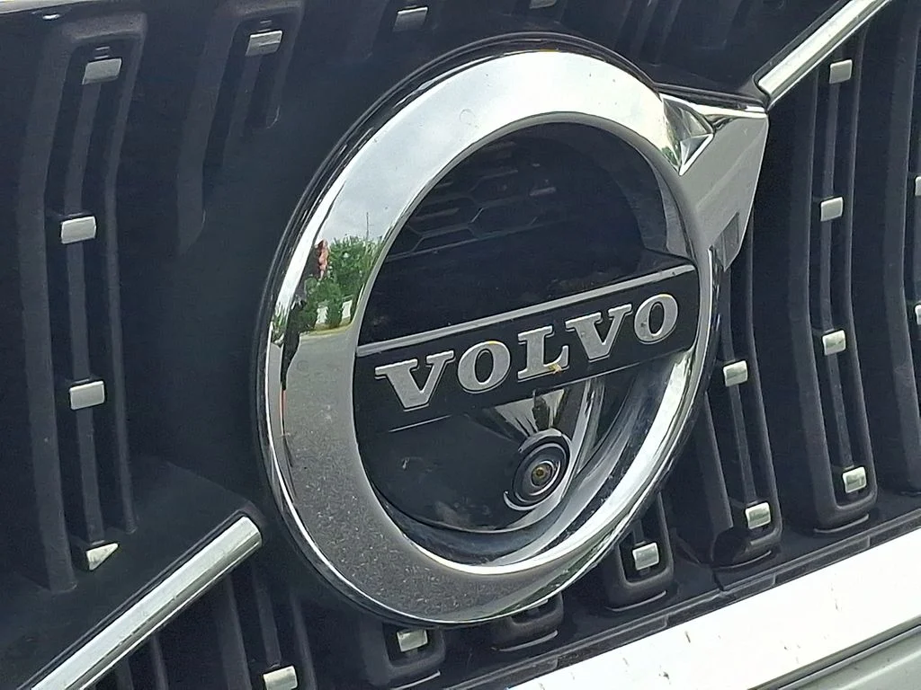 Used 2020 White Volvo T5 image 30