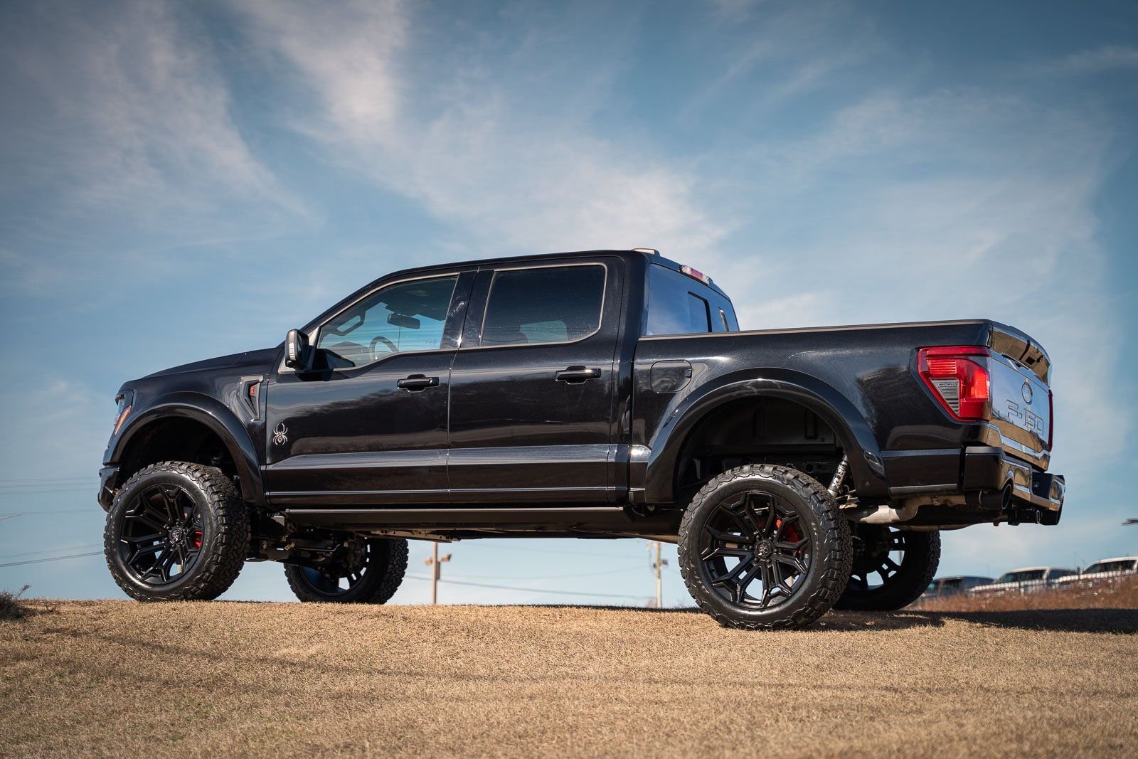2026 Ford F-150 XLT - Photo 4