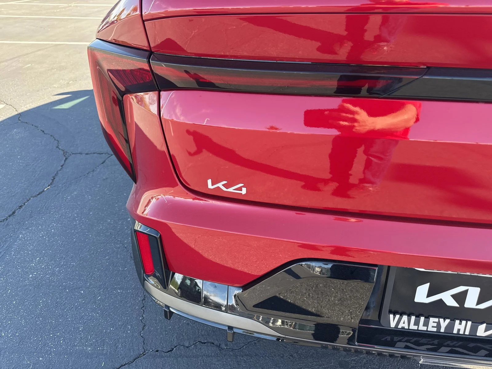 Used 2025 Currant Red Kia GT-Line image 9