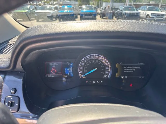 Used 2021 White Ford Lariat image 24