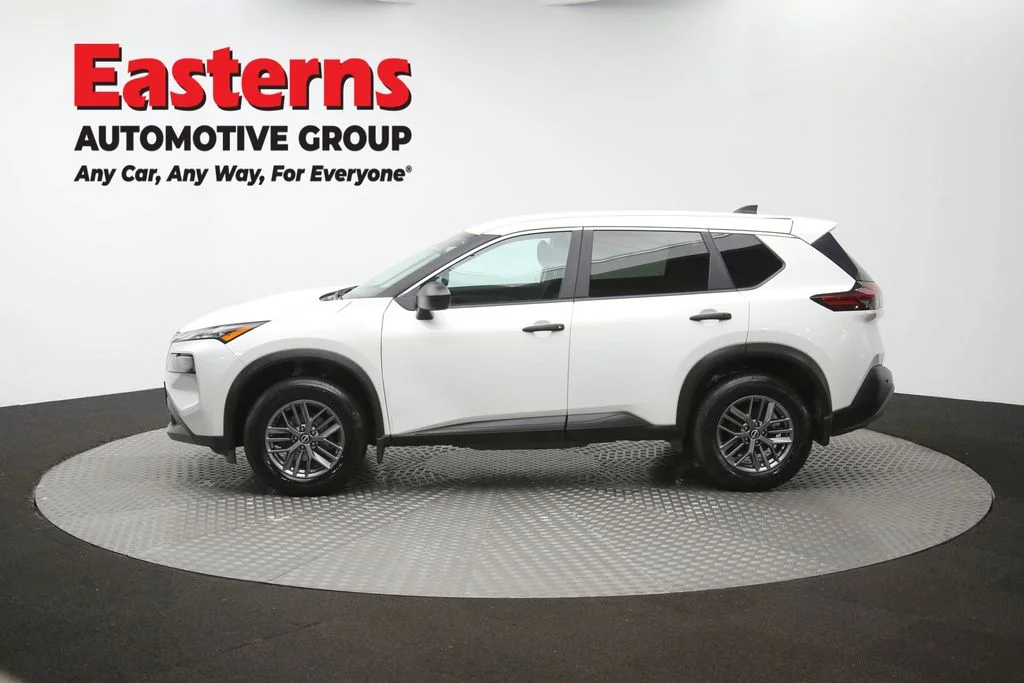 Used 2023 White Nissan S image 61