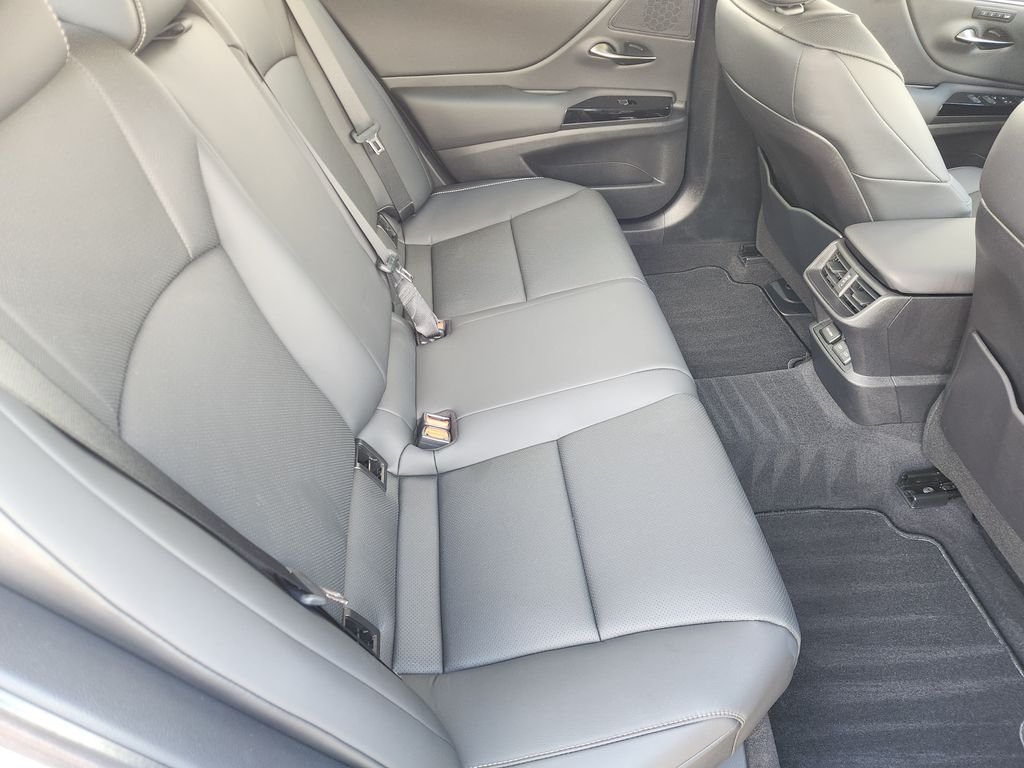 Certified Used 2023 Iridium Lexus 350 image 32