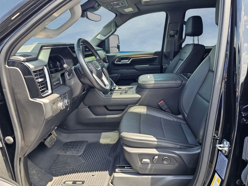 Used 2024 Black GMC Denali image 19