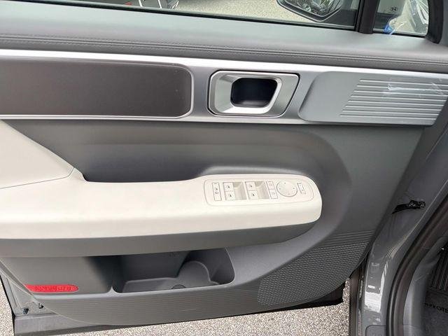New 2026 Gray Hyundai SE FWD image 7
