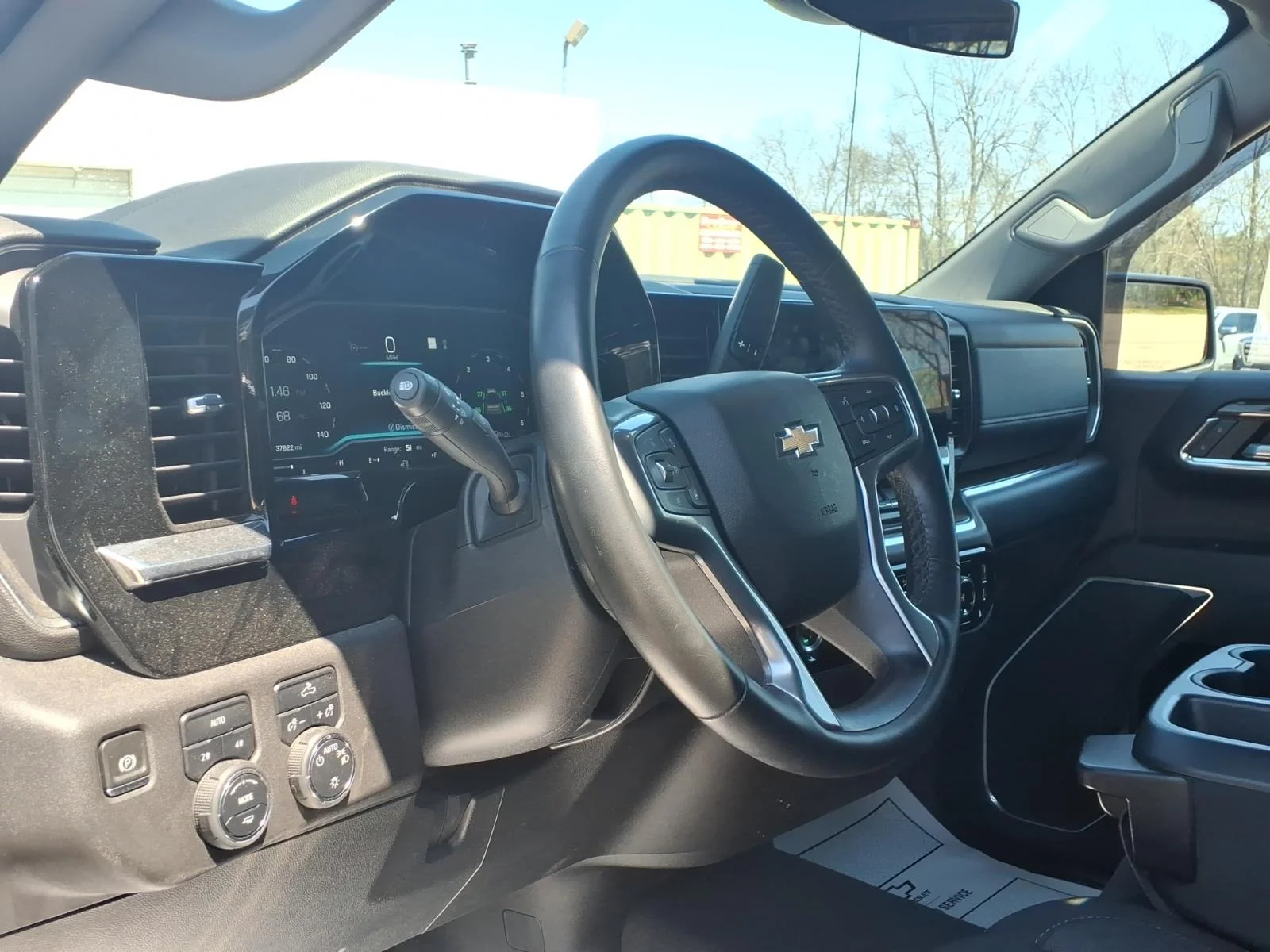 2023 Chevrolet Silverado 1500 LT - Photo 12