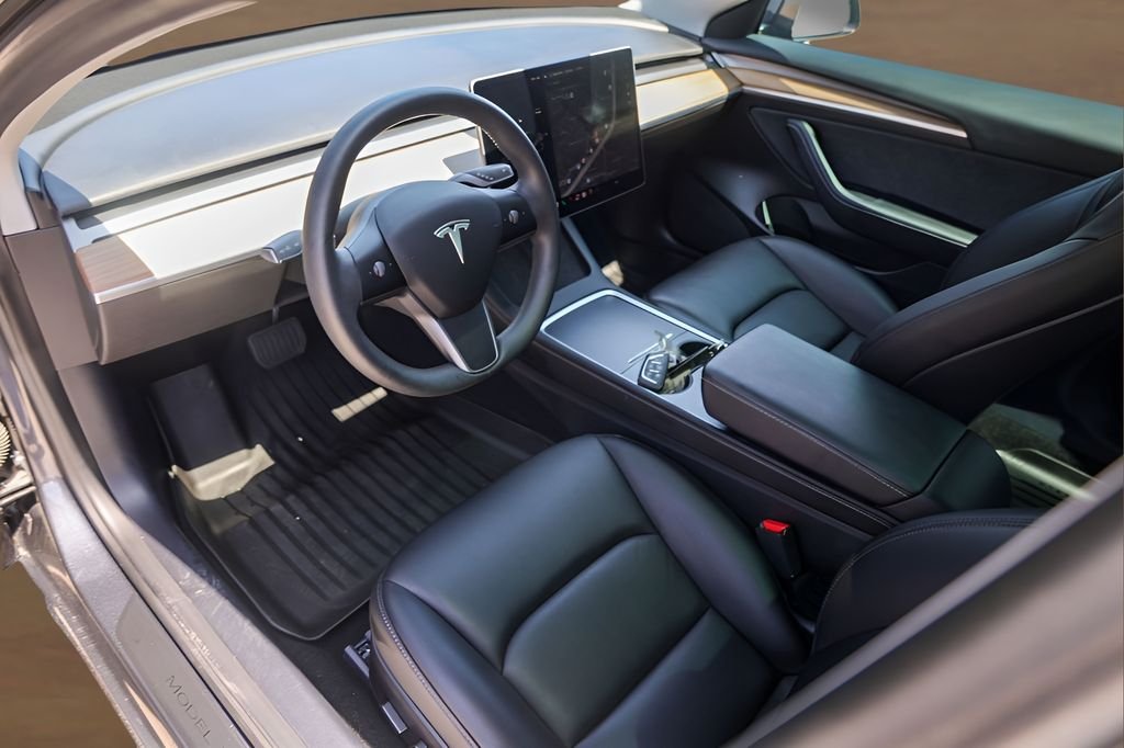 Used 2021 Silver Tesla Standard Range Plus image 10