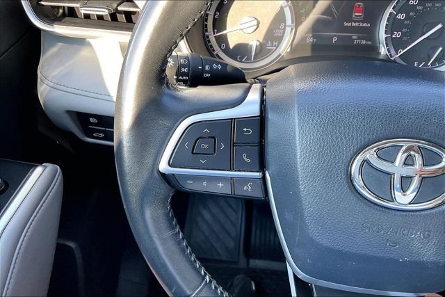 Used 2022 Black Toyota XLE image 16